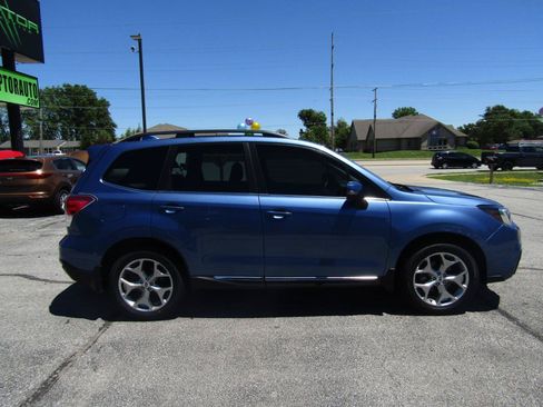 Used 2018 Subaru Forester 2.5i Touring AWD/4WD image 10