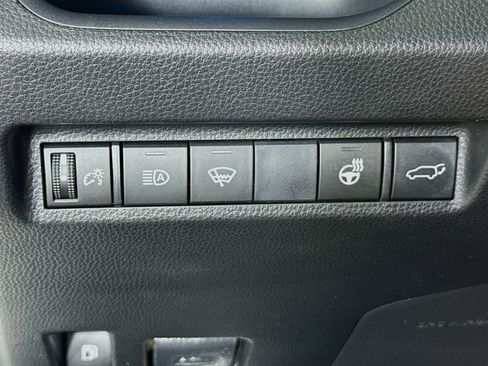 Certified 2020 Toyota RAV4 XSE w/ XSE Grade Weather Package AWD/4WD image 11