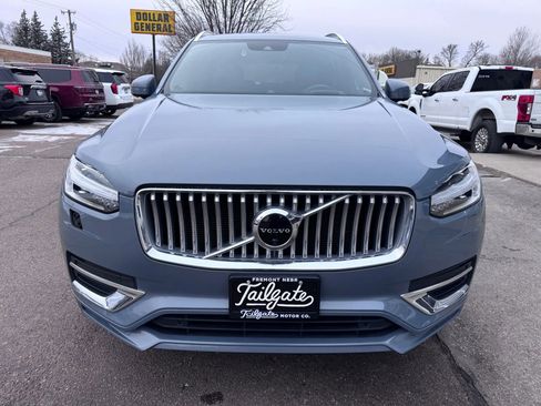 Used 2022 Volvo XC90 T6 Inscription w/ Lounge Package image 3