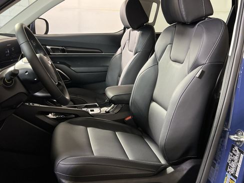 New 2025 Kia Telluride S image 11