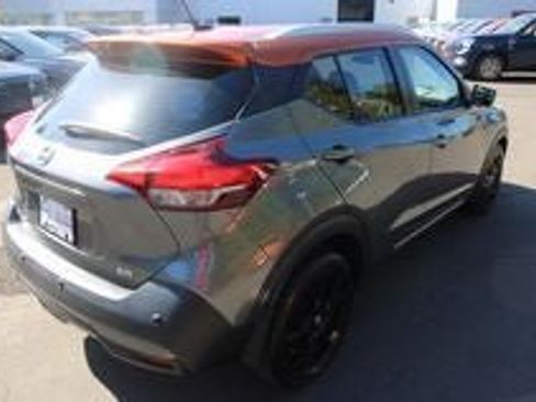 Used 2020 Nissan Kicks SR image 5