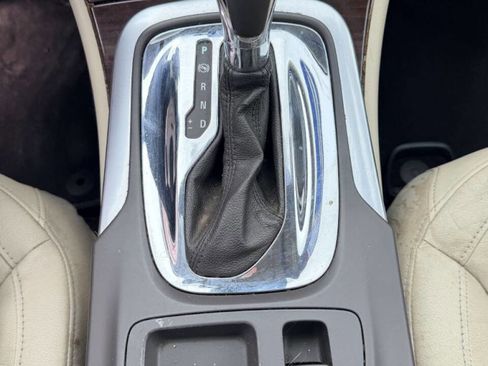 Used 2011 Buick Regal CXL FWD image 23