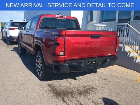 Used 2023 Chevrolet Colorado Z71 w/ Z71 Convenience Package 2 AWD/4WD image 3