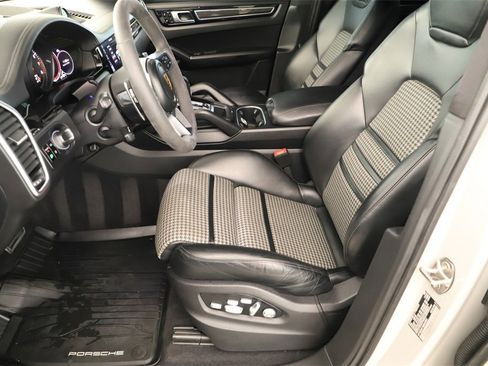 Used 2021 Porsche Cayenne GTS image 23
