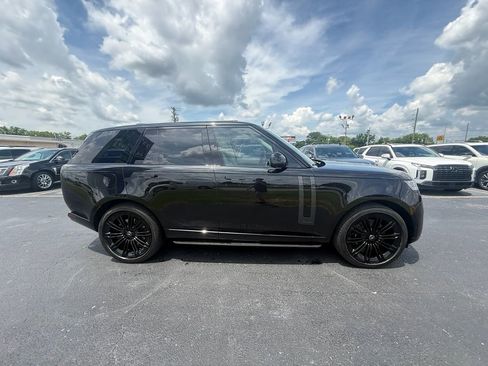 Used 2024 Land Rover Range Rover Autobiography AWD/4WD image 2