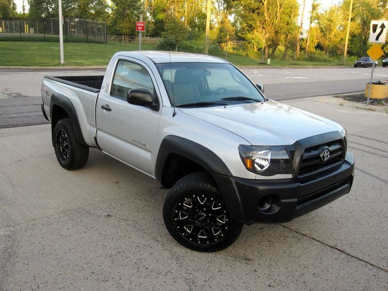 Used 2006 Toyota Tacoma 4x4 Regular Cab w/ Standard Pkg #1 image 2