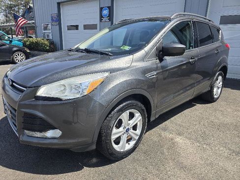 Used 2016 Ford Escape SE w/ SE Leather Comfort Package AWD/4WD image 1