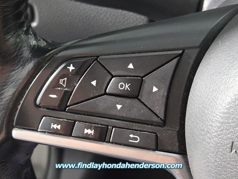 Used 2017 Nissan Rogue SV image 26