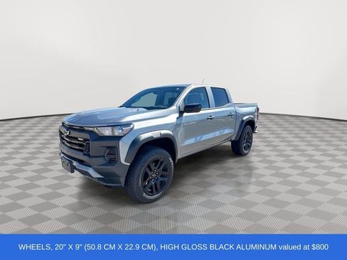 Used 2024 Chevrolet Colorado Trail Boss w/ Technology Package image 4