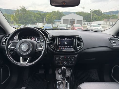 Used 2020 Jeep Compass Limited AWD/4WD image 15
