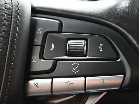 Used 2021 Cadillac Escalade Premium Luxury Platinum RWD image 24