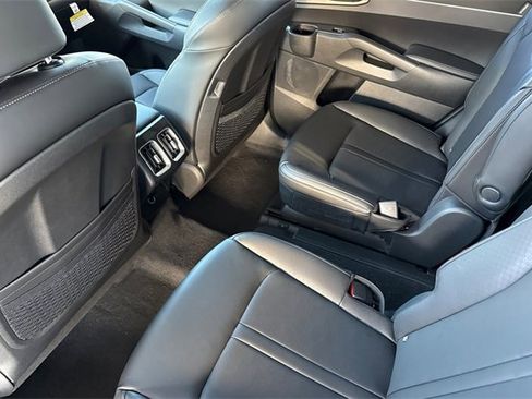 New 2025 Kia Sorento X-Line EX image 14