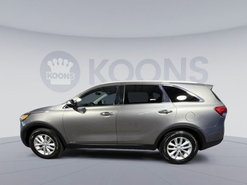 Used 2017 Kia Sorento LX w/ LX Convenience Package image 13