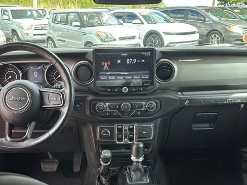 Used 2018 Jeep Wrangler Unlimited Sport S AWD/4WD image 12