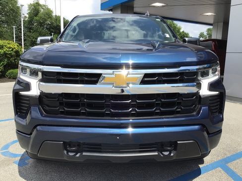 Used 2022 Chevrolet Silverado 1500 LT AWD/4WD image 14