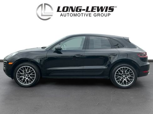 Used 2018 Porsche Macan AWD/4WD image 2