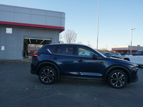 Used 2023 MAZDA CX-5 AWD 2.5 S w/ Premium Plus Pkg image 4