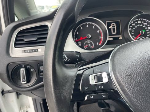 Used 2016 Volkswagen Golf S FWD image 26