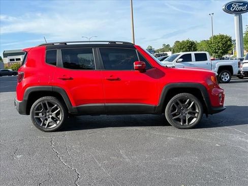 Used 2019 Jeep Renegade Limited w/ Quick Order Package 22P AWD/4WD image 3