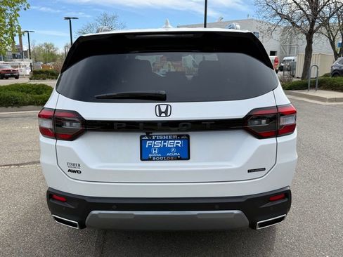 New 2026 Honda Pilot Touring image 6