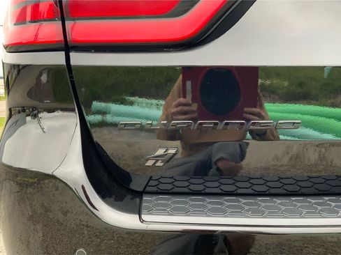 Used 2022 Dodge Durango R/T w/ Blacktop Package AWD/4WD image 24
