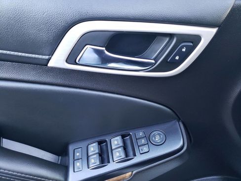 Used 2016 GMC Yukon XL Denali w/ Open Road Package image 15