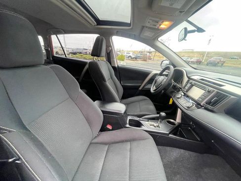 Used 2015 Toyota RAV4 XLE image 11