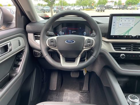 New 2026 Ford Explorer Active w/ Active Comfort Package AWD/4WD image 12