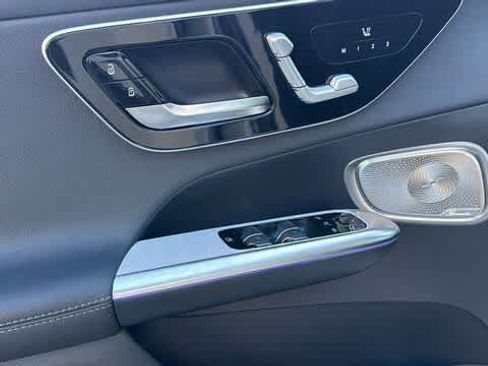 Used 2026 Mercedes-Benz GLC 300 4MATIC image 16