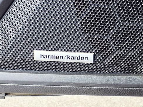 Certified 2025 Subaru Outback Onyx Edition image 16