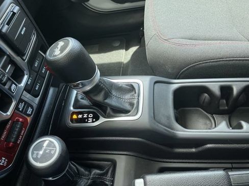 Used 2026 Jeep Wrangler Unlimited Rubicon AWD/4WD image 19