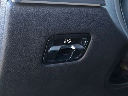 Used 2022 Mercedes-Benz S 580 4MATIC Sedan w/ AMG Line Package image 22