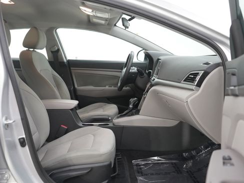 Used 2017 Hyundai Elantra SE w/ SE A/T Tech Package 03 FWD image 11