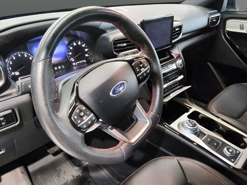 Used 2023 Ford Explorer ST-Line AWD/4WD image 13