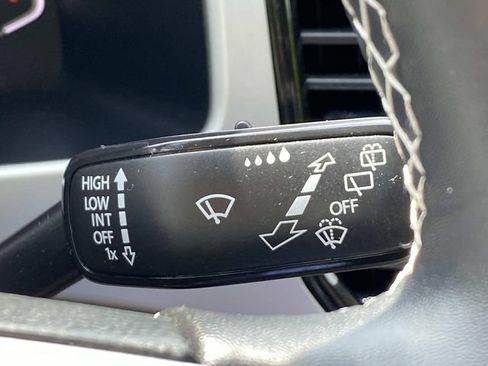 Used 2023 Volkswagen Atlas SEL AWD/4WD image 17