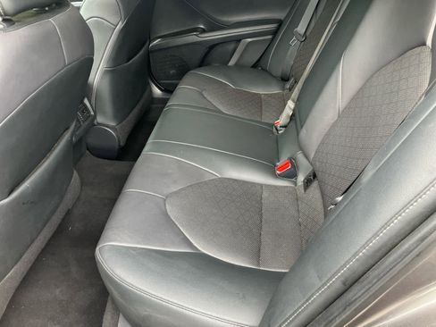 Used 2021 Toyota Camry XSE FWD image 12