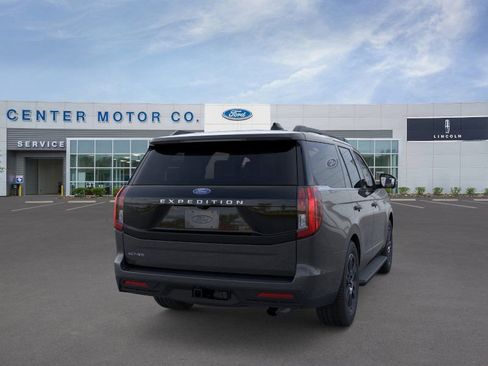 New 2026 Ford Expedition Active image 8