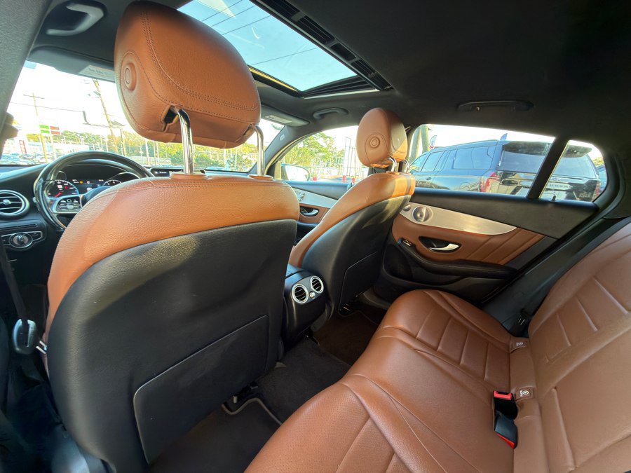 Used 2020 Mercedes-Benz GLC 300 4MATIC Coupe image 33