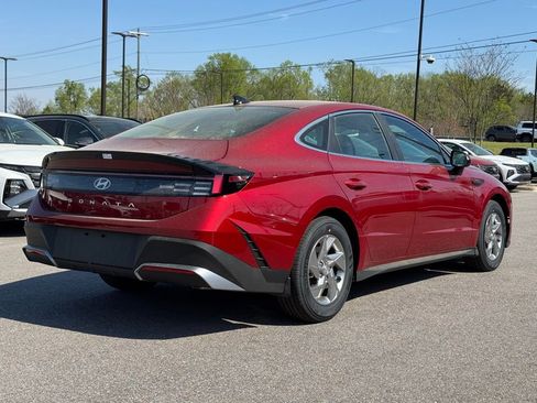 Used 2025 Hyundai Sonata SE image 11