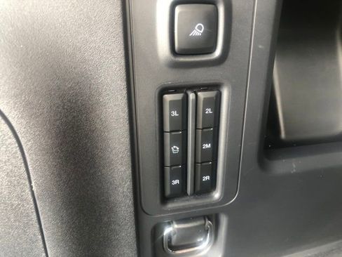 Used 2025 Ford Expedition Max Platinum w/ Driver's Package AWD/4WD image 10