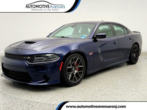 Used 2017 Dodge Charger R/T Scat Pack w/ Beats Audio Group RWD image 1