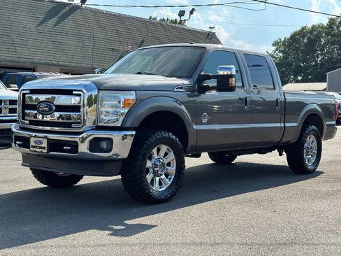 Used 2012 Ford F250 Lariat w/ Lariat Ultimate Pkg AWD/4WD image 9