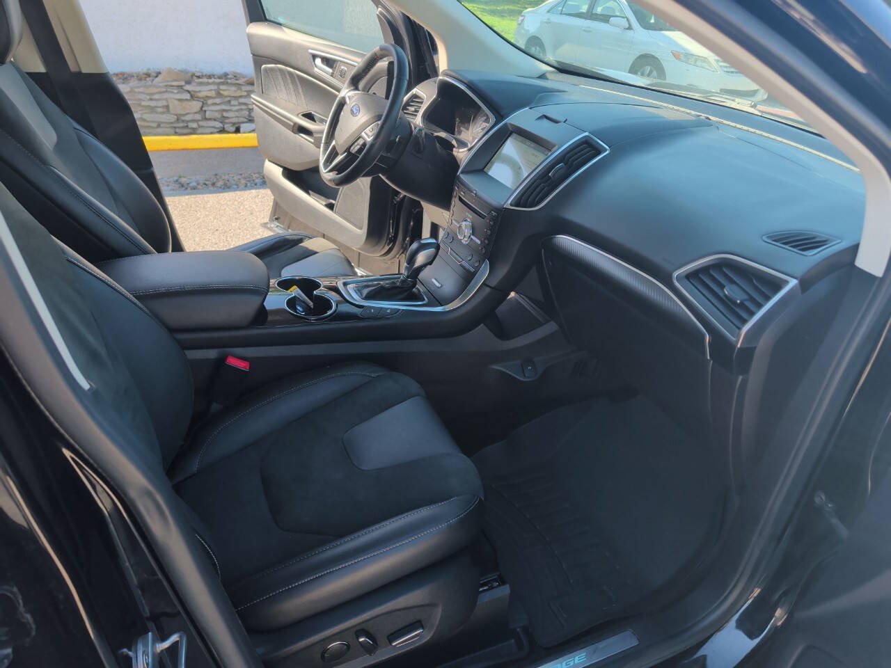 Used 2017 Ford Edge Sport w/ Equipment Group 401A AWD/4WD image 17