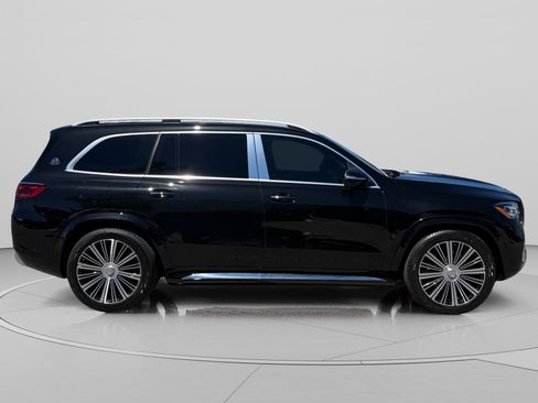 Used 2026 Mercedes-Benz Maybach GLS 600 4MATIC image 6