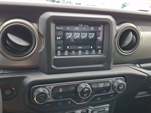 Used 2023 Jeep Wrangler Unlimited AWD/4WD image 14