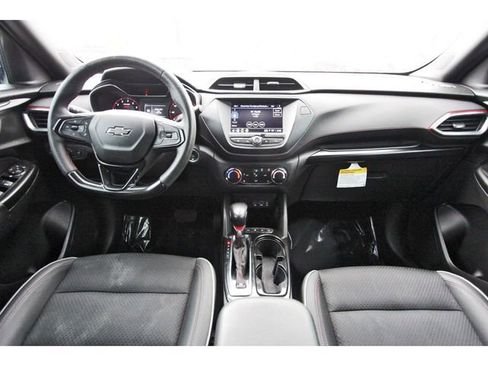 Used 2022 Chevrolet TrailBlazer RS FWD image 8