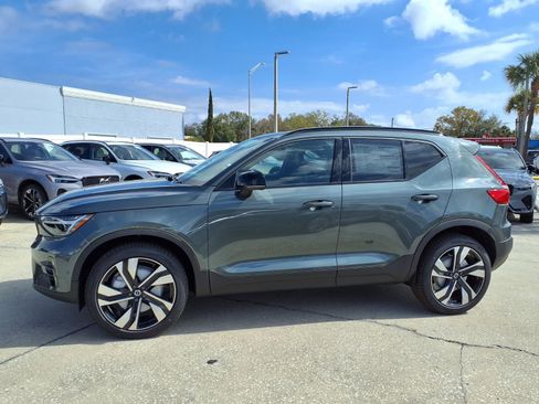 New 2026 Volvo XC40 B5 Plus w/ Protection Package Premier image 4