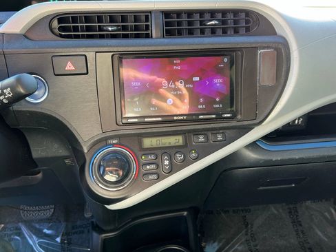 Used 2012 Toyota Prius C Three image 12