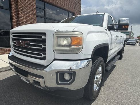 Used 2016 GMC Sierra 3500 SLT w/ Duramax Plus Package AWD/4WD image 10