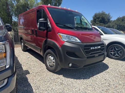 Used 2023 RAM ProMaster 2500 w/ Driver Convenience Group FWD image 4